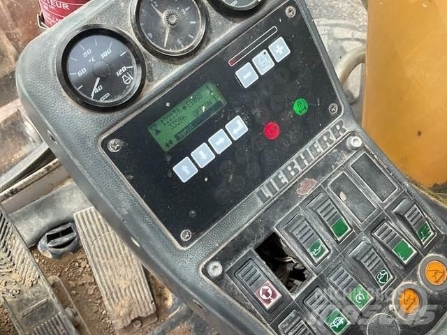 Liebherr A314 Lastik tekerli ekskavatörler