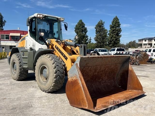 Liebherr L546 Tekerlekli yükleyiciler