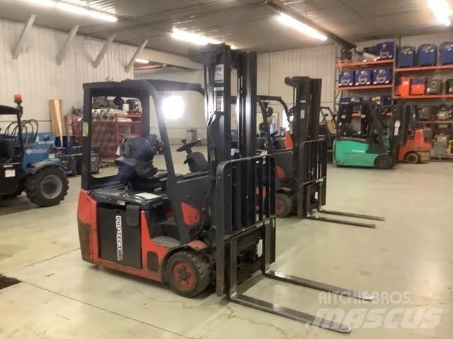 Linde E18 Elektrikli forkliftler