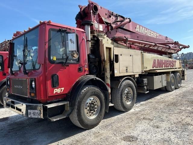 Mack  Beton pompaları