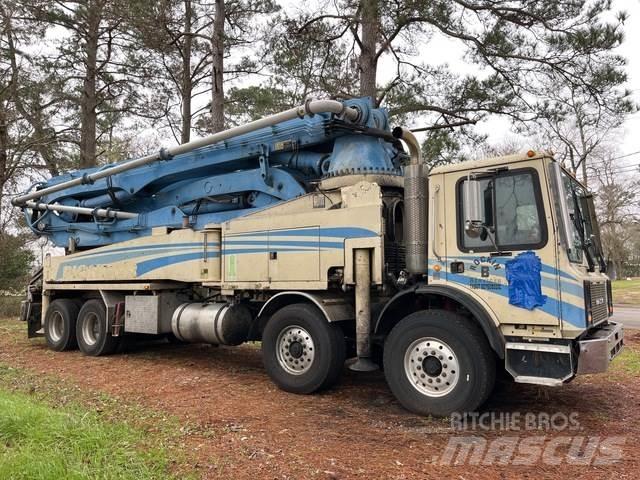 Mack 47M Beton pompaları