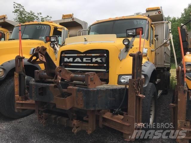 Mack 700 Kar küreme biçaklari