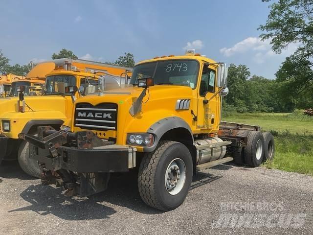 Mack 700 Kar küreme biçaklari