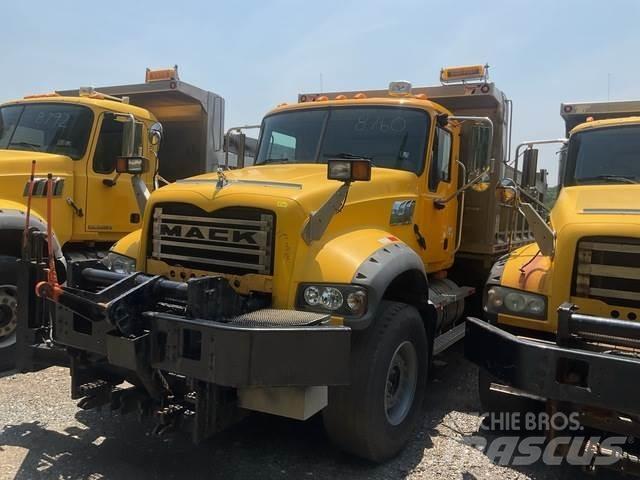 Mack 700 Kar küreme biçaklari