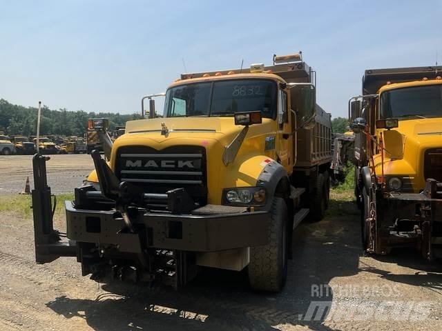 Mack 700 Kar küreme biçaklari