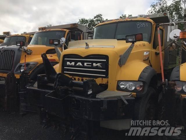 Mack 700 Kar küreme biçaklari