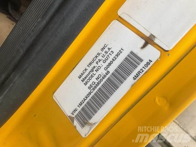 Mack 700 Kar küreme biçaklari