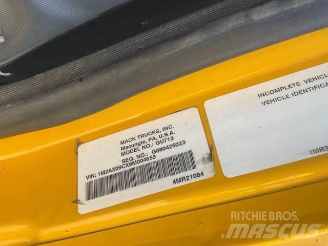 Mack 700 Kar küreme biçaklari