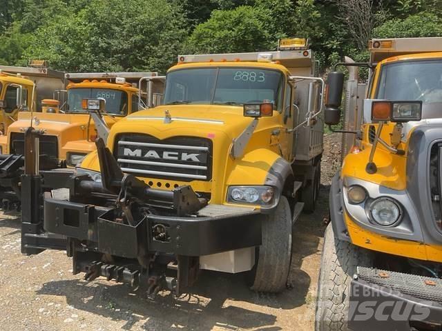 Mack 700 Kar küreme biçaklari