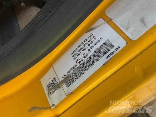 Mack 700 Kar küreme biçaklari