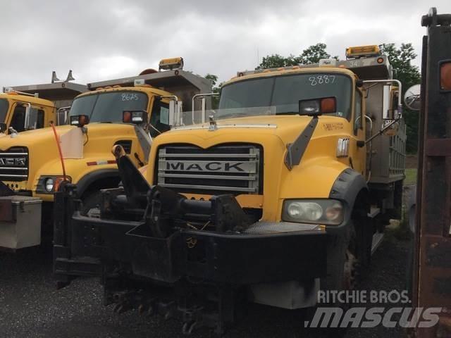 Mack 700 Kar küreme biçaklari