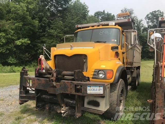 Mack 700 Kar küreme biçaklari
