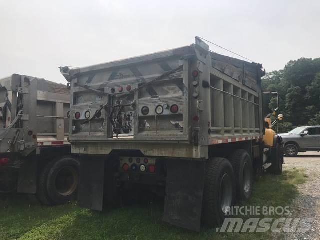 Mack 700 Kar küreme biçaklari