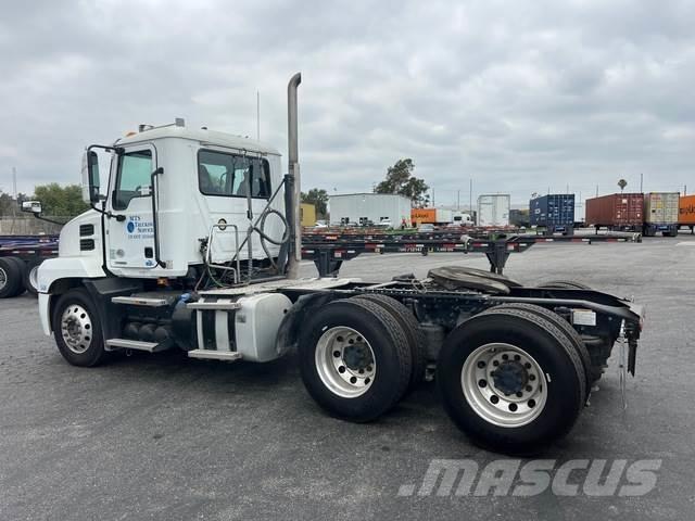 Mack AN64T Çekiciler
