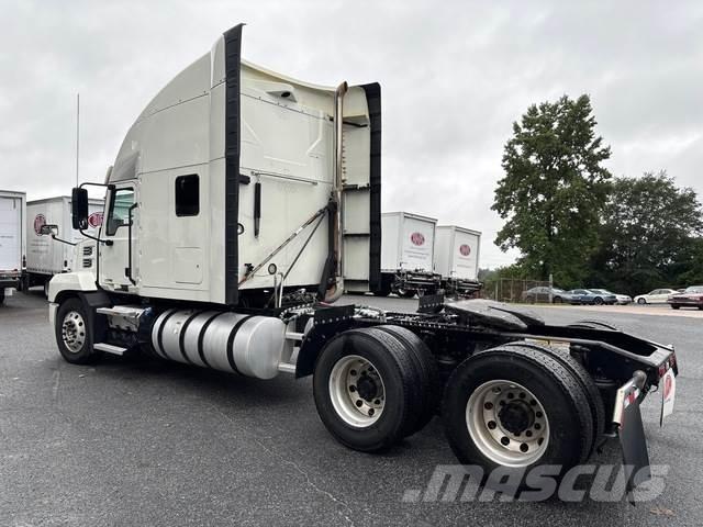 Mack AN64T Çekiciler