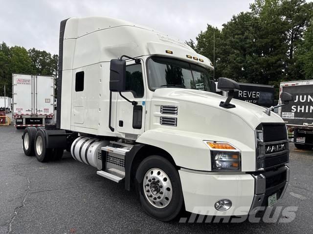 Mack AN64T Çekiciler