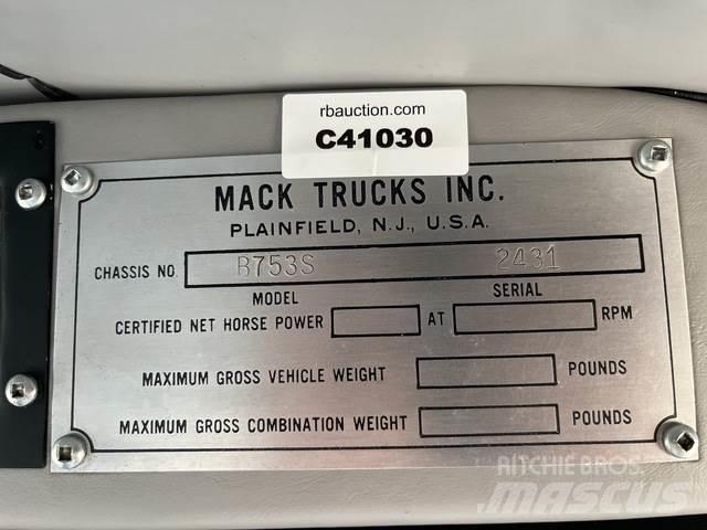 Mack B75 Çekiciler