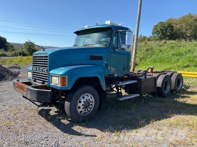 Mack CH613 Kabinler