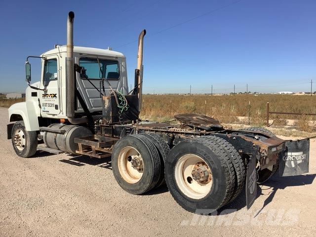 Mack CHU613 Çekiciler