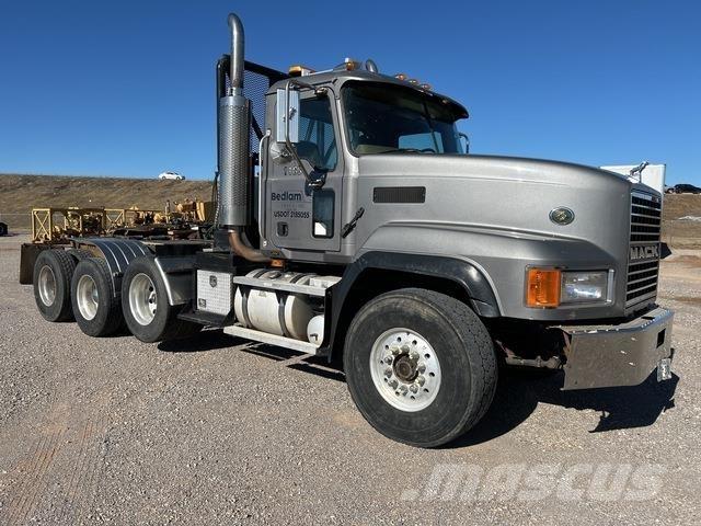 Mack CL713 Çekiciler