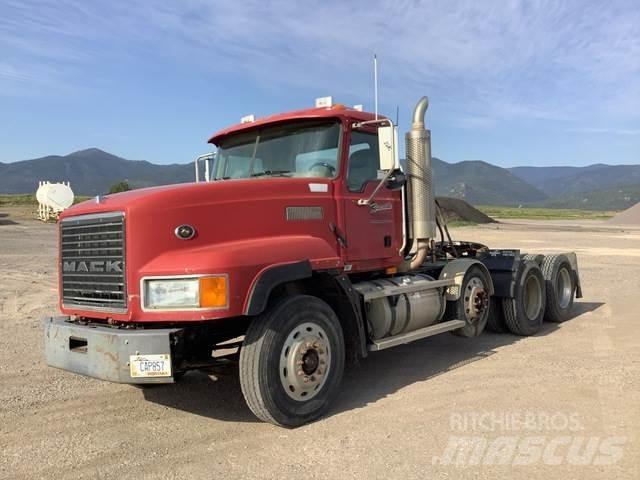 Mack CL733 Çekiciler
