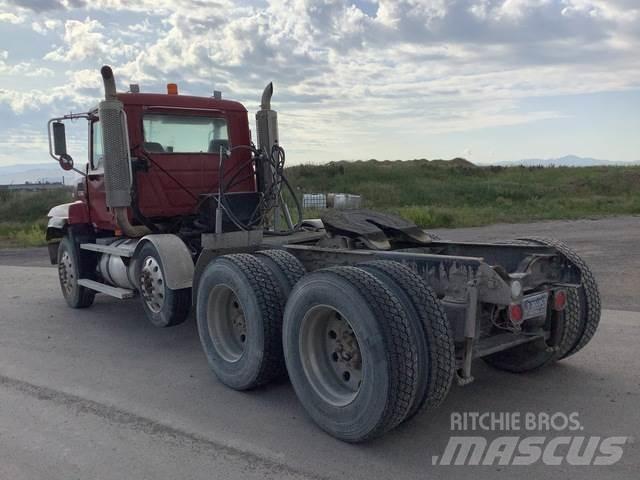 Mack CL733 Çekiciler