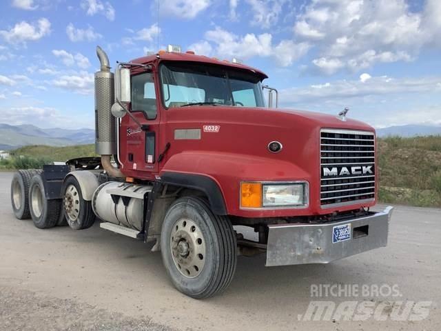 Mack CL733 Çekiciler