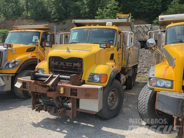 Mack CV700 Kar küreme biçaklari