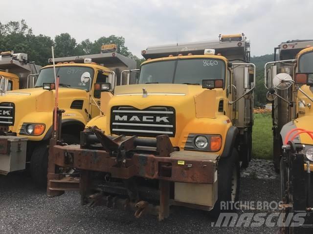 Mack CV700 Kar küreme biçaklari