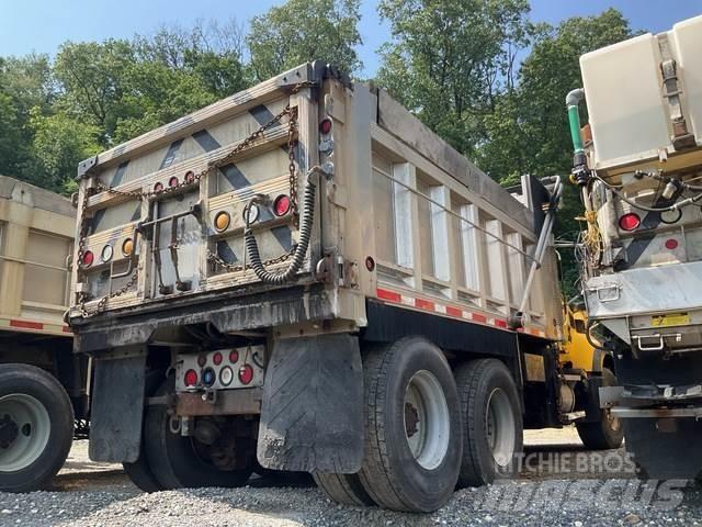 Mack CV700 Kar küreme biçaklari
