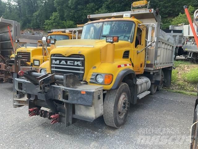 Mack CV700 Kar küreme biçaklari