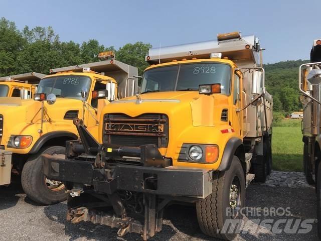 Mack CV700 Kar küreme biçaklari