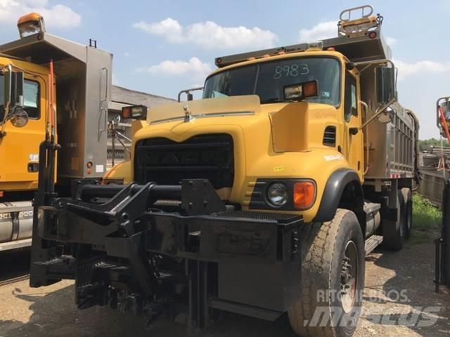 Mack CV700 Kar küreme biçaklari