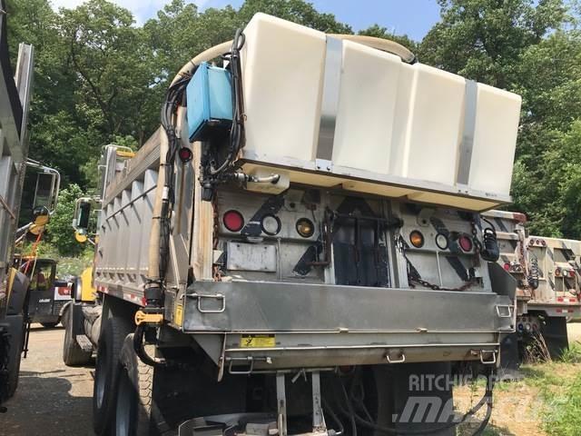 Mack CV700 Kar küreme biçaklari