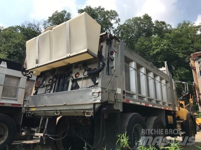 Mack CV700 Kar küreme biçaklari