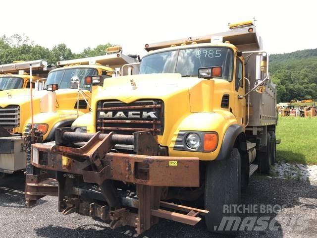 Mack CV700 Kar küreme biçaklari