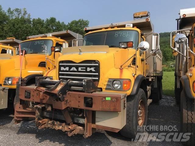 Mack CV700 Kar küreme biçaklari