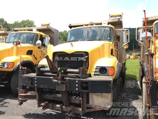 Mack CV700 Kar küreme biçaklari