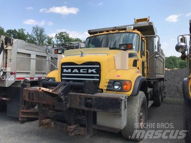 Mack CV700 Kar küreme biçaklari