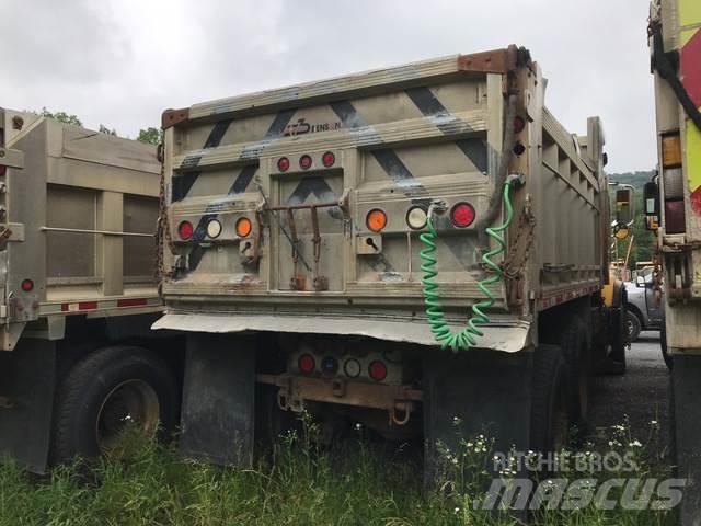 Mack CV700 Kar küreme biçaklari