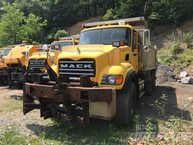 Mack CV700 Kar küreme biçaklari