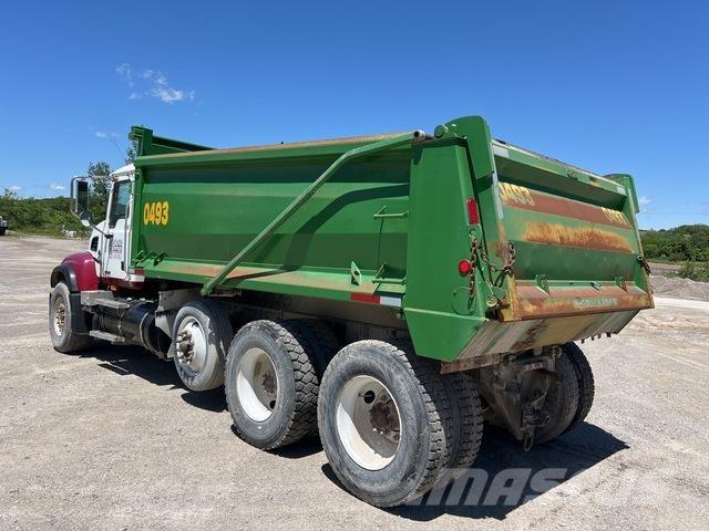 Mack CV713 Damperli kamyonlar