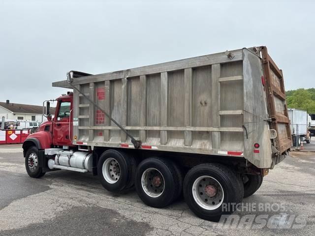 Mack CV713 Damperli kamyonlar