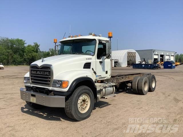 Mack CV713 Kabinler