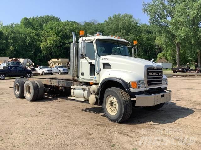 Mack CV713 Kabinler