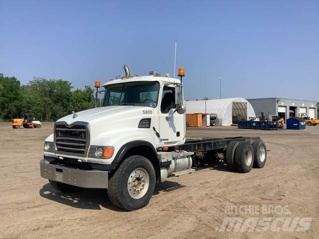 Mack CV713 Kabinler