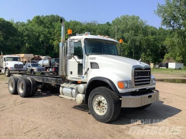 Mack CV713 Kabinler