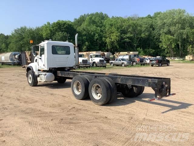 Mack CV713 Kabinler