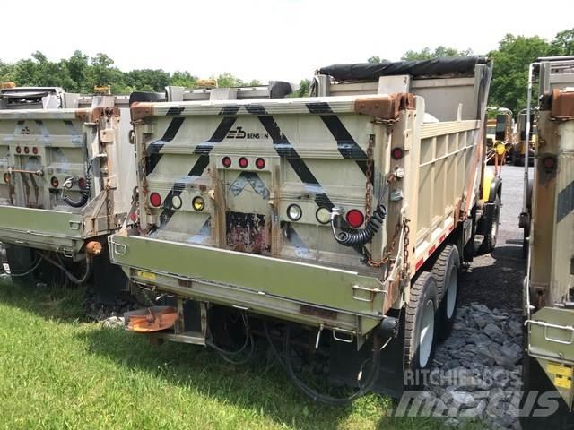 Mack CV713 Kar küreme biçaklari