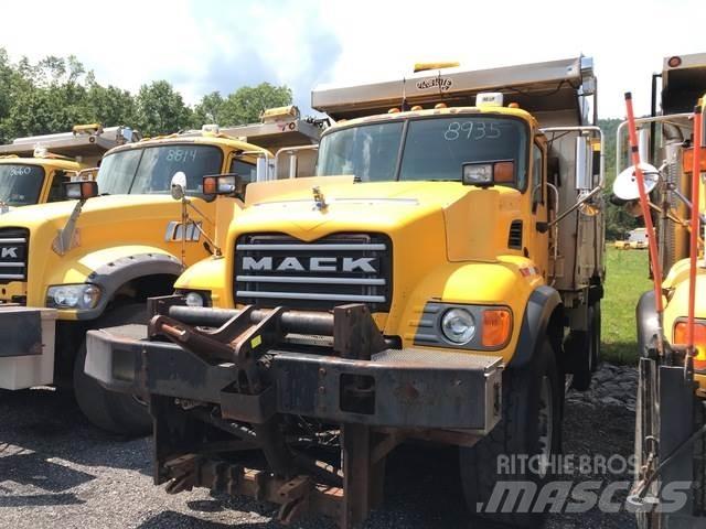 Mack CV713 Kar küreme biçaklari